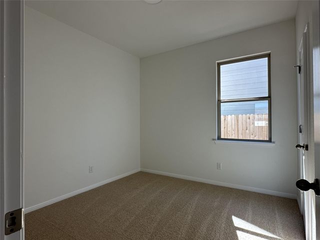 332 Glocken LN, Kyle, TX 78640