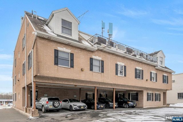 440 Old Hook Road, Emerson, NJ 07630