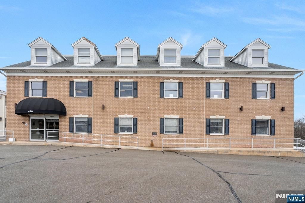 440 Old Hook Road, Emerson, NJ 07630