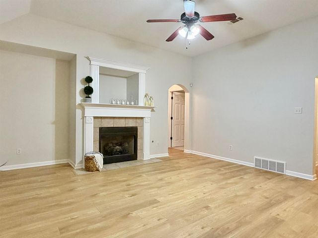 10151 EVENING HILL CV, Memphis, TN 38016