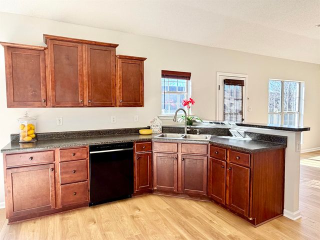 10151 EVENING HILL CV, Memphis, TN 38016