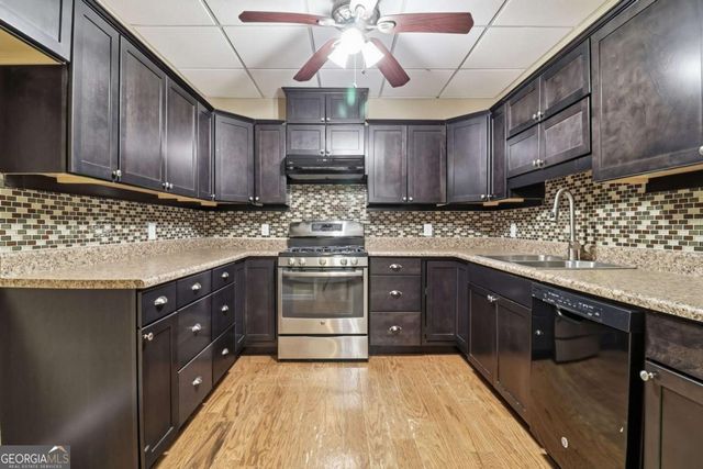 203 Peblebrooke Walk, Canton, GA 30115