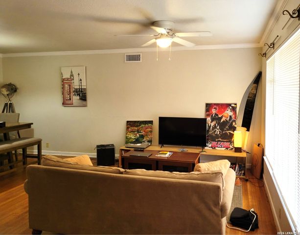 558 Adrian, San Antonio, TX 78213