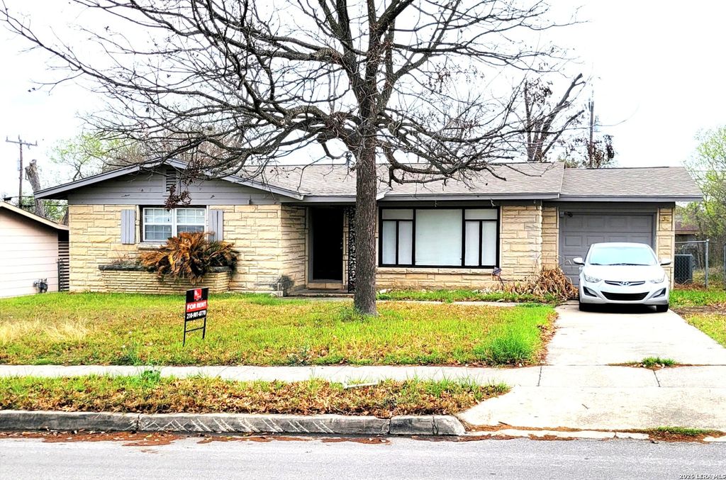 558 Adrian, San Antonio, TX 78213