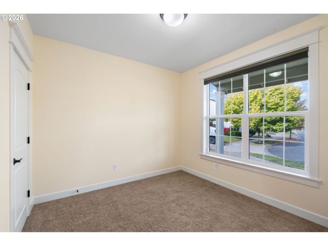 842 36TH Ave, Forest Grove, OR 97116