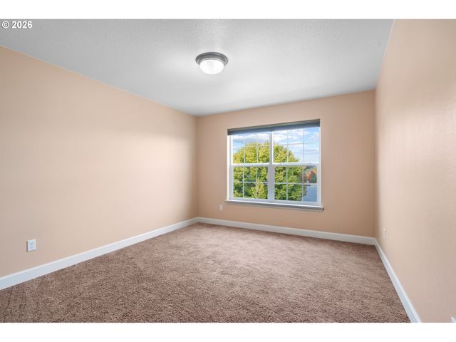 842 36TH Ave, Forest Grove, OR 97116
