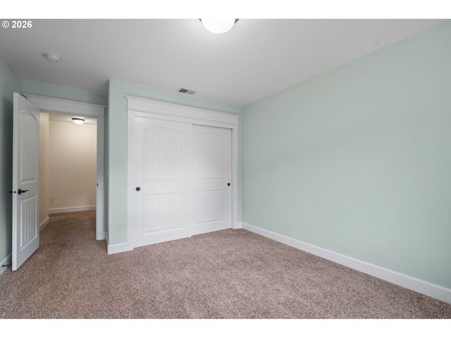 842 36TH Ave, Forest Grove, OR 97116