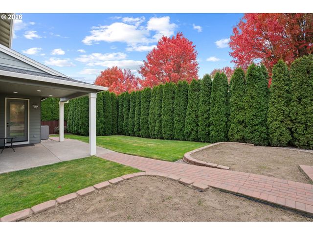 842 36TH Ave, Forest Grove, OR 97116