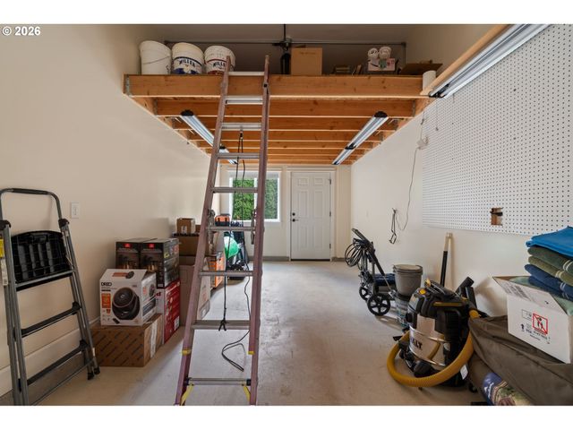 842 36TH Ave, Forest Grove, OR 97116