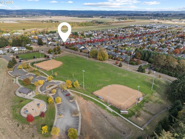 842 36TH Ave, Forest Grove, OR 97116