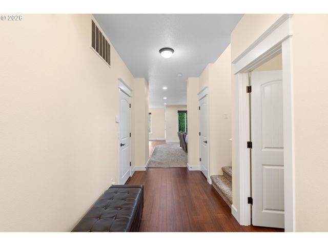 842 36TH Ave, Forest Grove, OR 97116