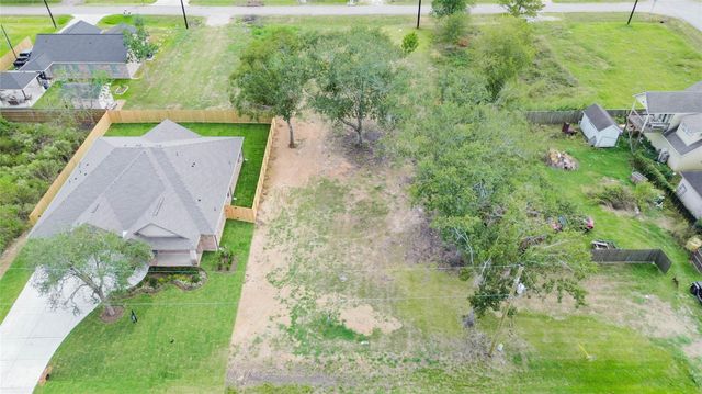 410 Texas Avenue, Arcola, TX 77583
