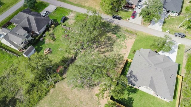 410 Texas Avenue, Arcola, TX 77583