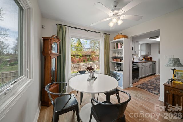 539 Caribou Road, Asheville, NC 28803