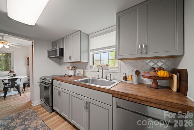 539 Caribou Road, Asheville, NC 28803