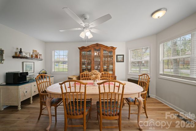 539 Caribou Road, Asheville, NC 28803