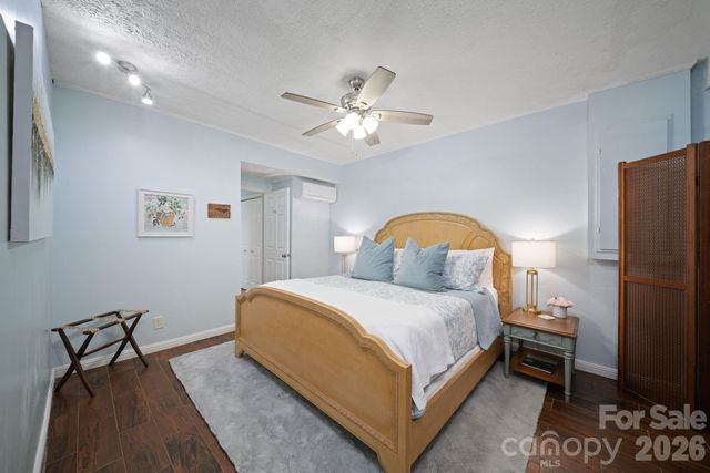 539 Caribou Road, Asheville, NC 28803