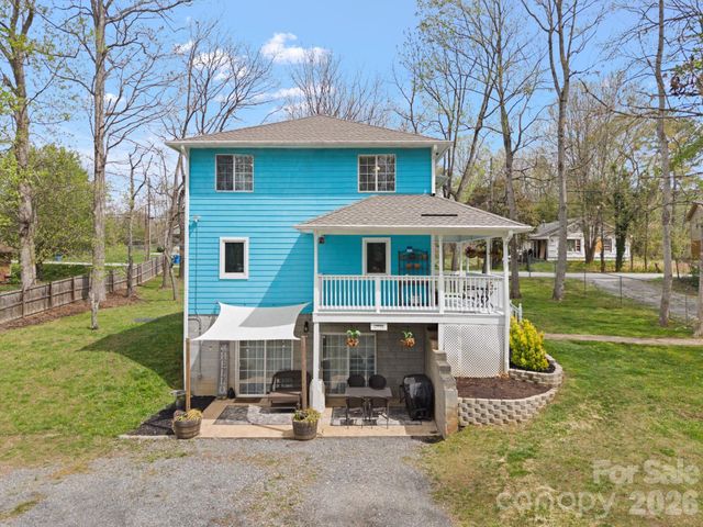 539 Caribou Road, Asheville, NC 28803