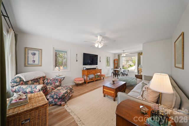 539 Caribou Road, Asheville, NC 28803