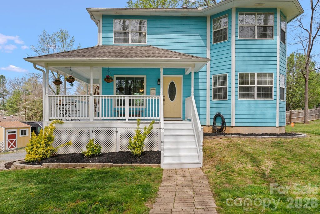 539 Caribou Road, Asheville, NC 28803