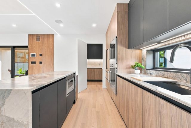 65 Commonwealth Avenue, Newton, MA 02467