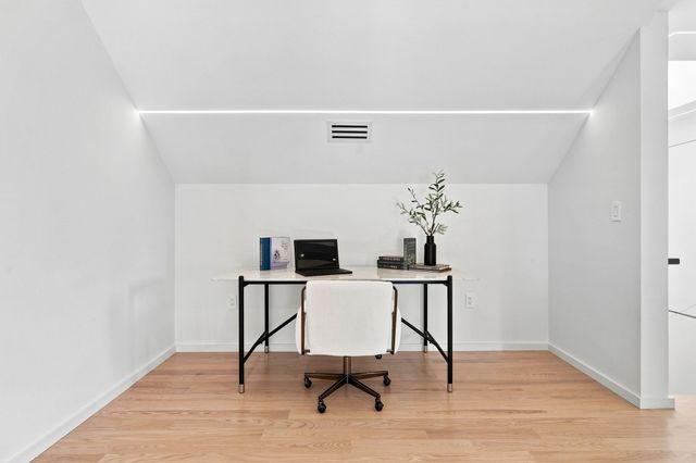 65 Commonwealth Avenue, Newton, MA 02467