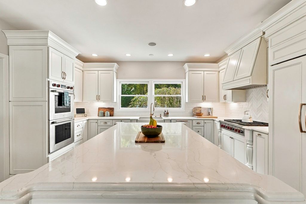 6 Peter Porcaro Drive, Hopkinton, MA 01748