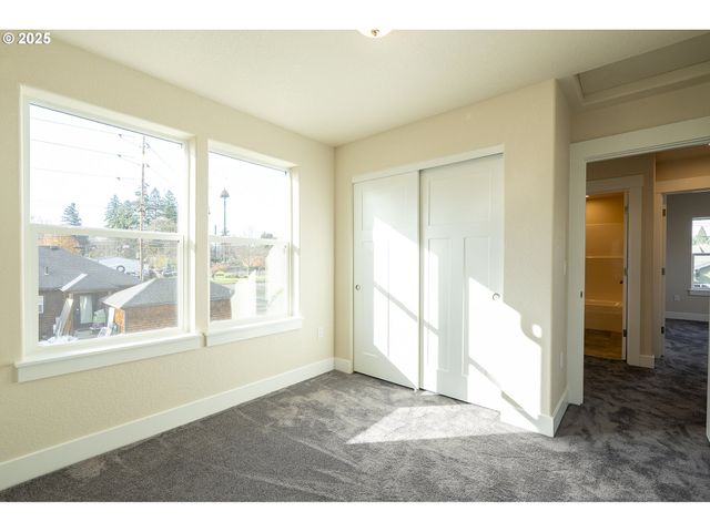 119 E JERSEY, Gladstone, OR 97027