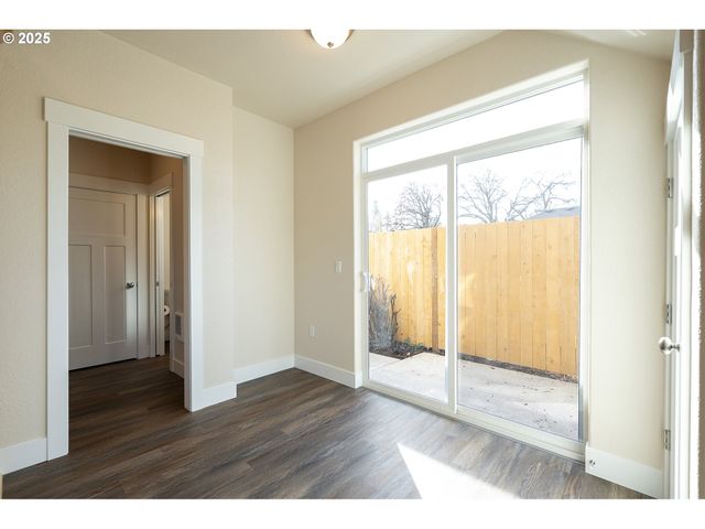 119 E JERSEY, Gladstone, OR 97027