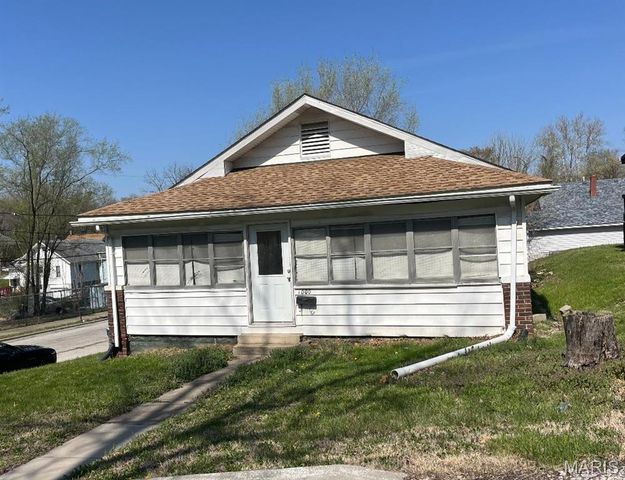 1000 Marie Avenue, Alton, IL 62002