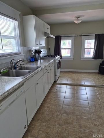 1000 Marie Avenue, Alton, IL 62002