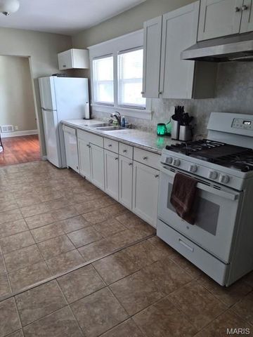 1000 Marie Avenue, Alton, IL 62002