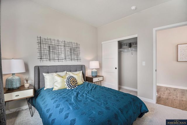 8010 N 113 Street, Omaha, NE 68142