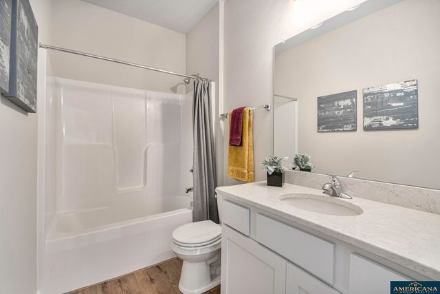 8010 N 113 Street, Omaha, NE 68142