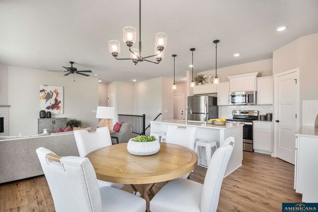 8010 N 113 Street, Omaha, NE 68142