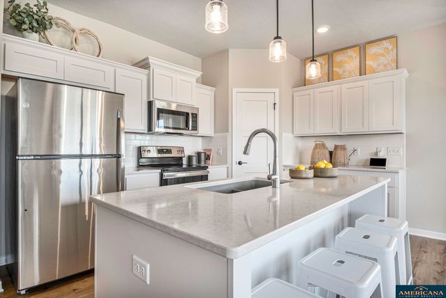 8010 N 113 Street, Omaha, NE 68142