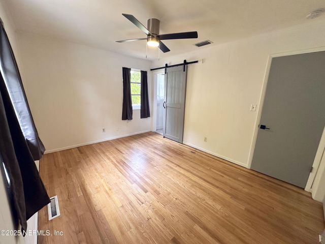 1118 BROOKMONT Avenue E, Jacksonville, FL 32211