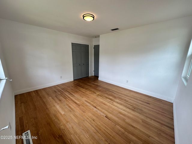 1118 BROOKMONT Avenue E, Jacksonville, FL 32211