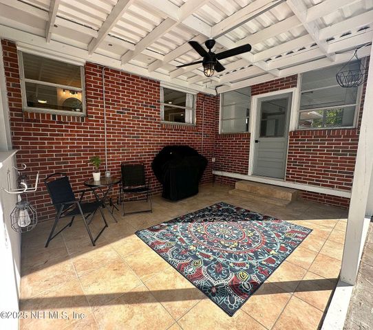 1118 BROOKMONT Avenue E, Jacksonville, FL 32211