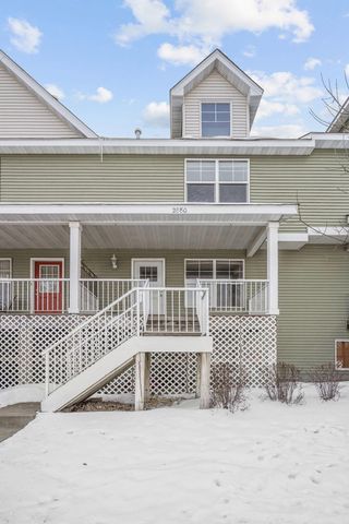 2880 Clover Ridge Drive, Chaska, MN 55318