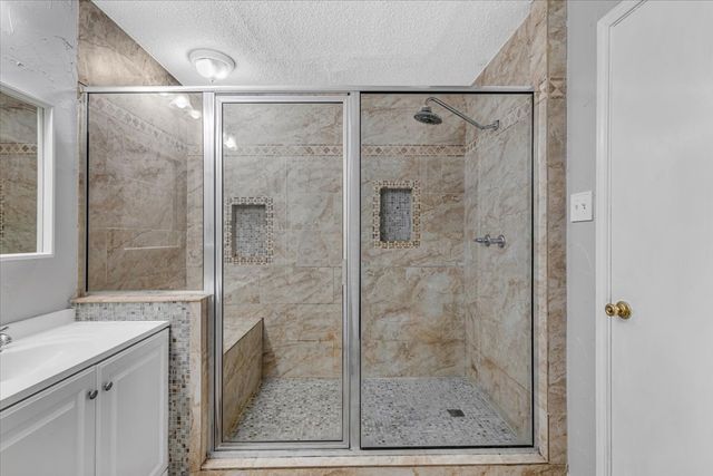 1908 Cloisters Drive 511, Arlington, TX 76011