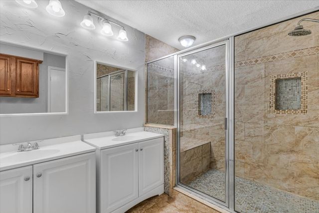1908 Cloisters Drive 511, Arlington, TX 76011