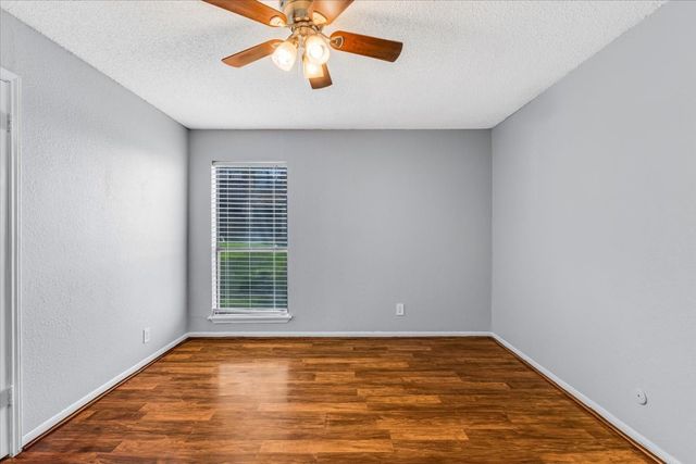 1908 Cloisters Drive 511, Arlington, TX 76011