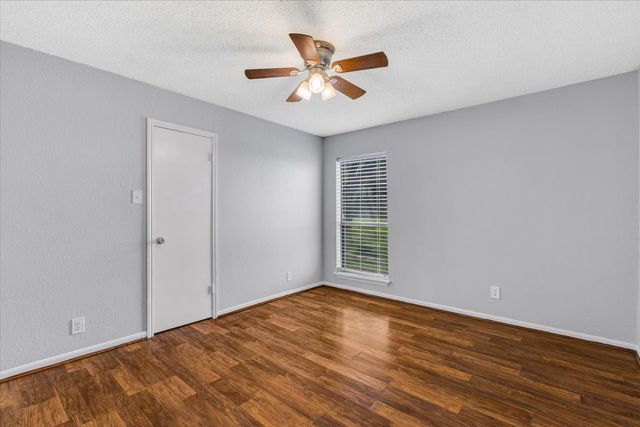 1908 Cloisters Drive 511, Arlington, TX 76011