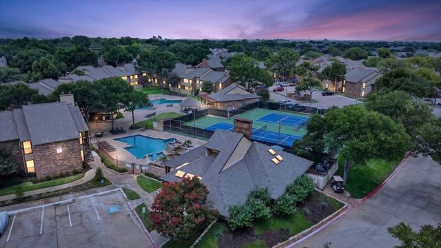 1908 Cloisters Drive 511, Arlington, TX 76011