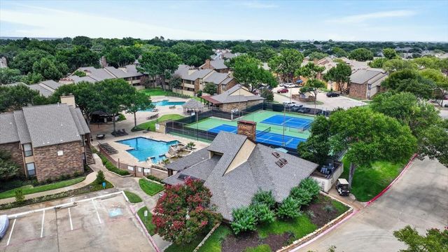 1908 Cloisters Drive 511, Arlington, TX 76011