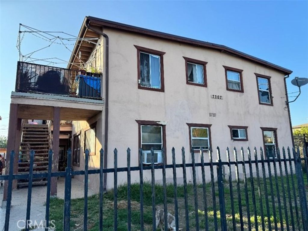 7307 Vineland Avenue, Sun Valley (los Angeles), CA 91352