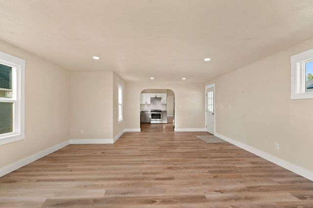 3918 N Maple St, Spokane, WA 99205