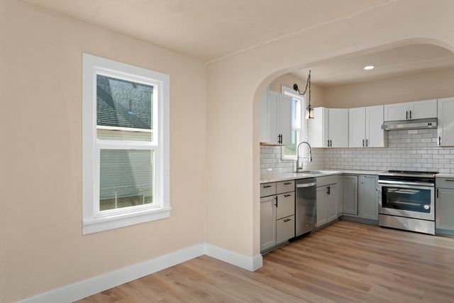 3918 N Maple St, Spokane, WA 99205