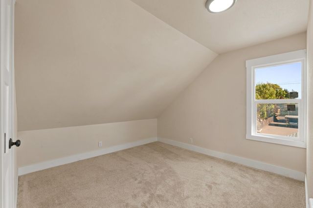 3918 N Maple St, Spokane, WA 99205